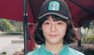 男子失足落水 五旬安保员驾船救人
